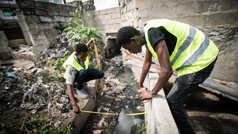 Drainage mapping by Ardhi University students Credit: Chris Morgan, Open Map Development Tanzania, Dar es Salaam, Tanzania, 2017