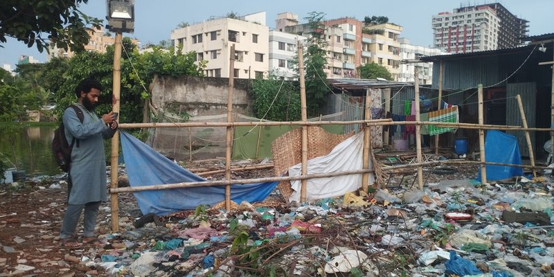 Field mapping of hazard points, including informal waste disposal sites | Photo: Abu Syed Al-Imam