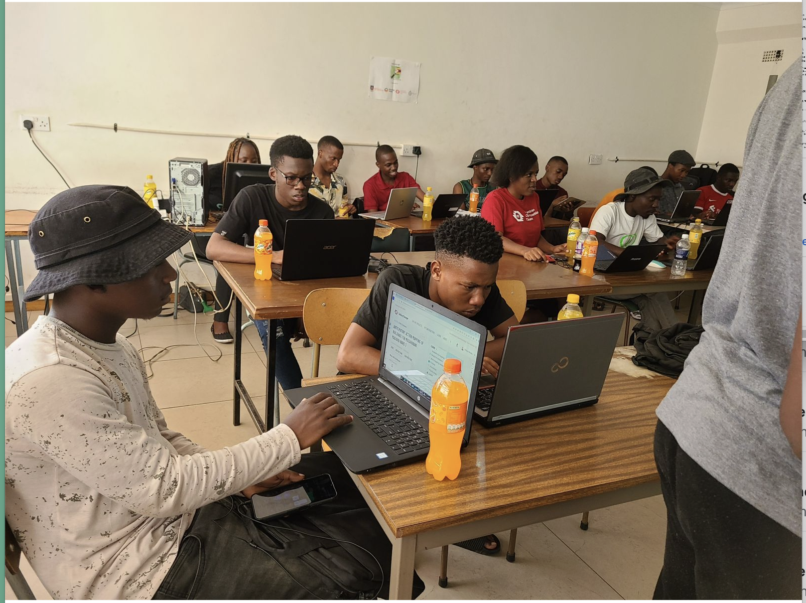 Waste collection and reward giving | Photo: MAP 4 RESILIENCE